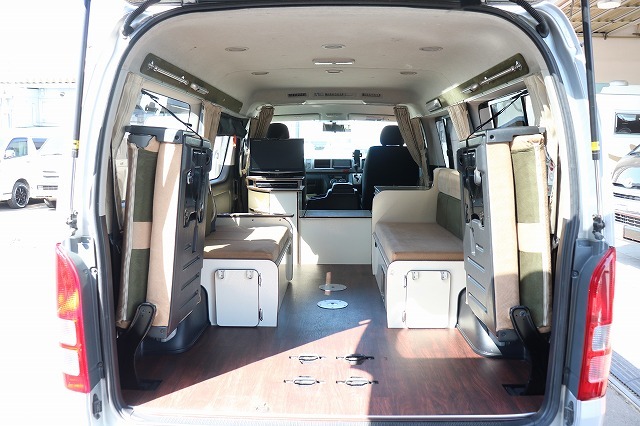 キャンピングカー バンコン ﾊｲｴｰｽ かｰいんてりあ高橋ﾘﾗｯｸｽﾜｺﾞﾝ 4WD