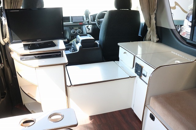 キャンピングカー バンコン ﾊｲｴｰｽ かｰいんてりあ高橋ﾘﾗｯｸｽﾜｺﾞﾝ 4WD