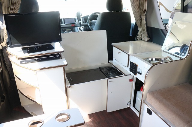 キャンピングカー バンコン ﾊｲｴｰｽ かｰいんてりあ高橋ﾘﾗｯｸｽﾜｺﾞﾝ 4WD