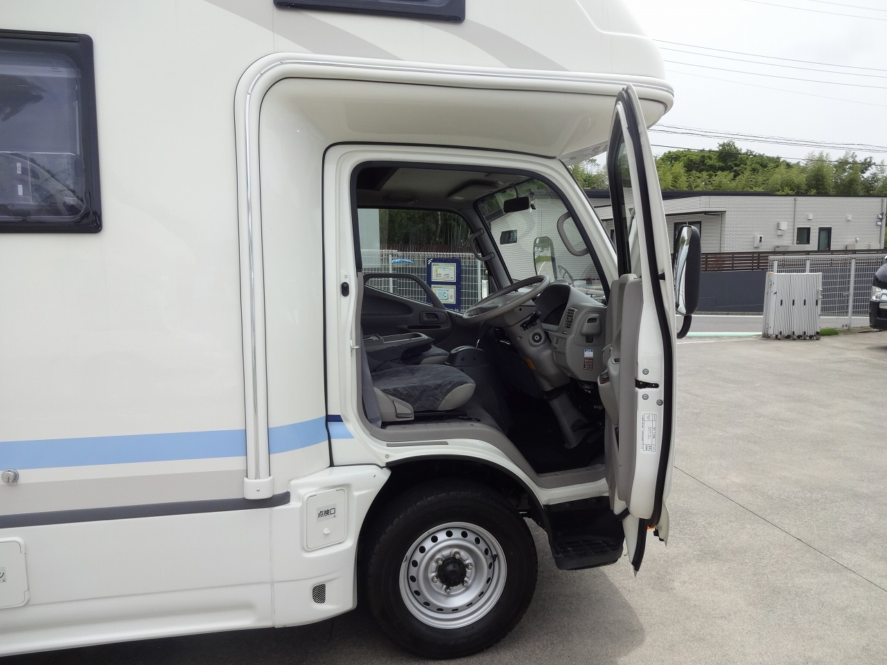 キャンピングカー キャブコン ｶﾑﾛｰﾄﾞ ﾅｯﾂRV ｸﾚｿﾝﾎﾞﾔｰｼﾞｭX FF暖房