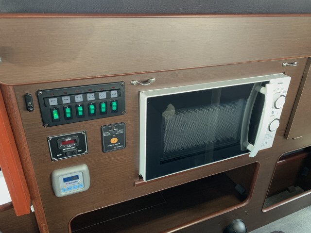 キャンピングカー バンコン OMC ちくら 12Vｸｰﾗｰ FFﾋｰﾀｰ 軽油2WD