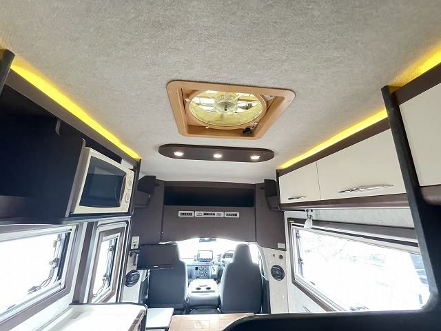 キャンピングカー キャブコン  ﾊｲｴｰｽ ﾌｧｰｽﾄｶｽﾀﾑ CG500 L-HOP