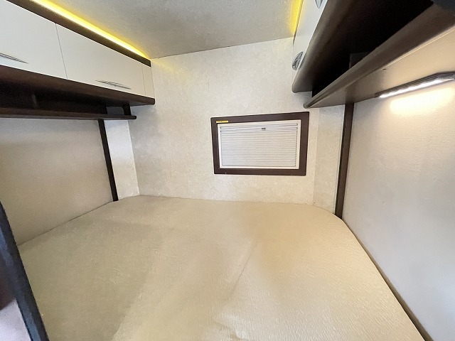 キャンピングカー キャブコン  ﾊｲｴｰｽ ﾌｧｰｽﾄｶｽﾀﾑ CG500 L-HOP