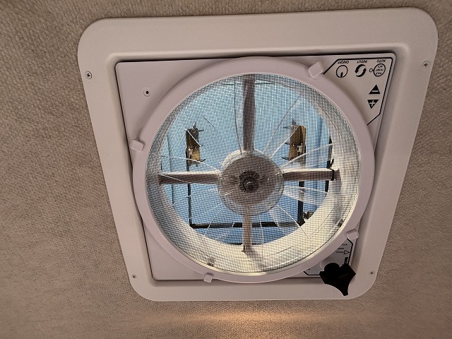 キャンピングカー キャブコン ｶﾑﾛｰﾄﾞ ﾊﾞﾝﾃｯｸ ｼﾞﾙ 4WD