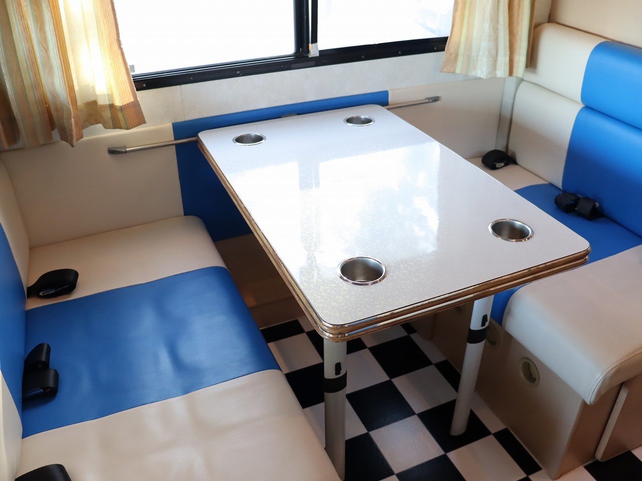 キャンピングカー キャブコン ｸﾞﾗﾝﾄﾞﾊｲｴｰｽ ｱﾈｯｸｽ ｴﾃﾞｨﾘﾊﾞﾃｨ4WD