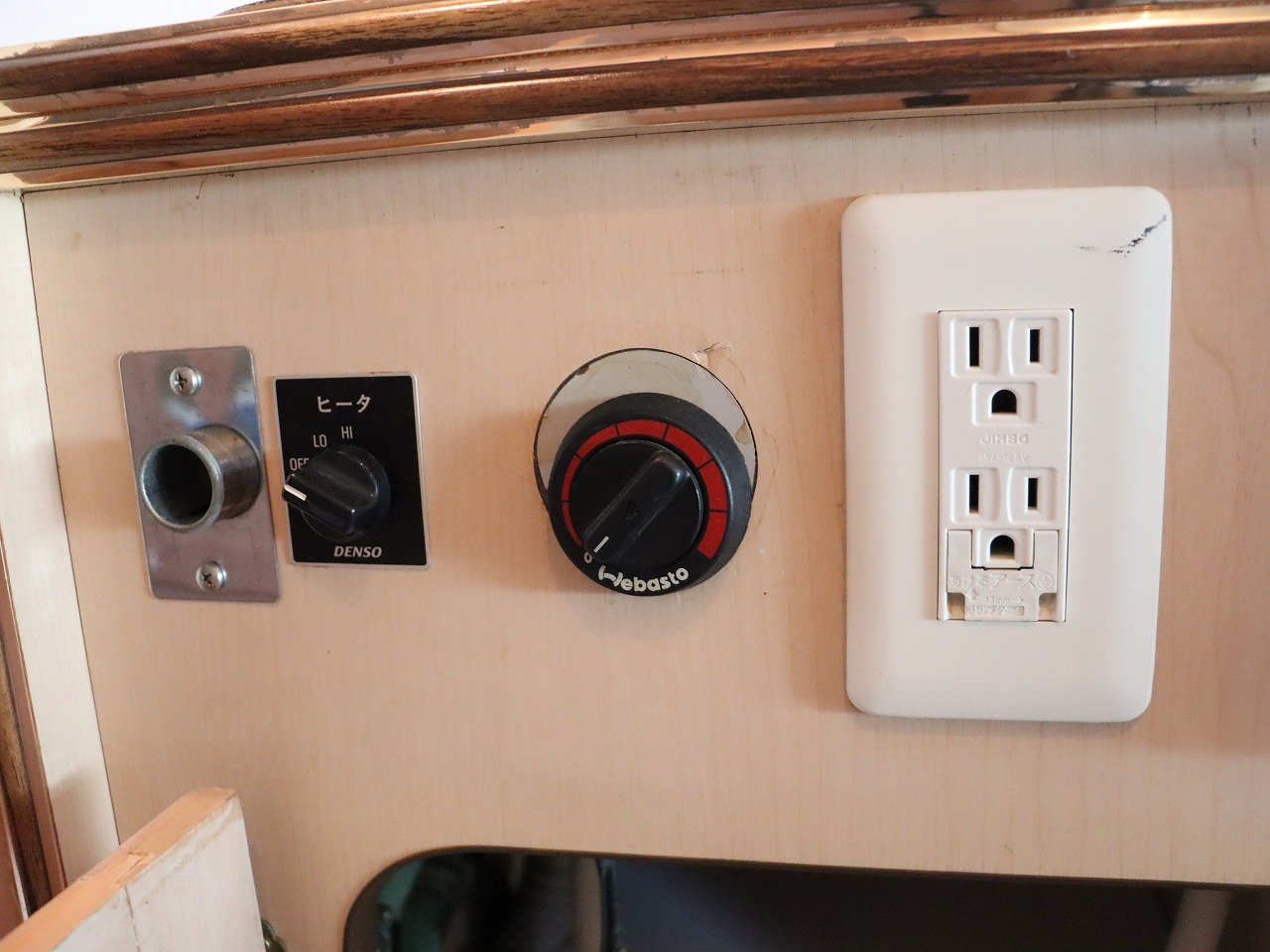 キャンピングカー キャブコン ｸﾞﾗﾝﾄﾞﾊｲｴｰｽ ｱﾈｯｸｽ ｴﾃﾞｨﾘﾊﾞﾃｨ4WD