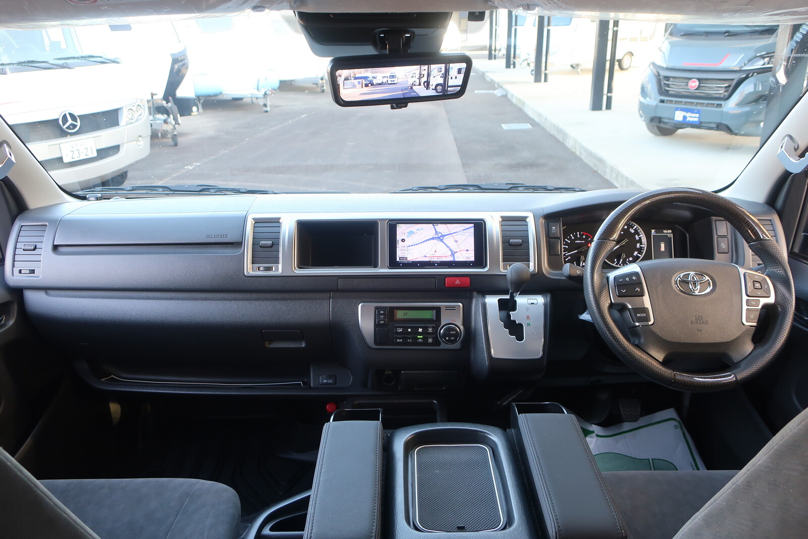 キャンピングカー バンコン ﾊｲｴｰｽ ﾅｯﾂRV ﾌｧﾐﾓ ﾀｲﾌﾟA