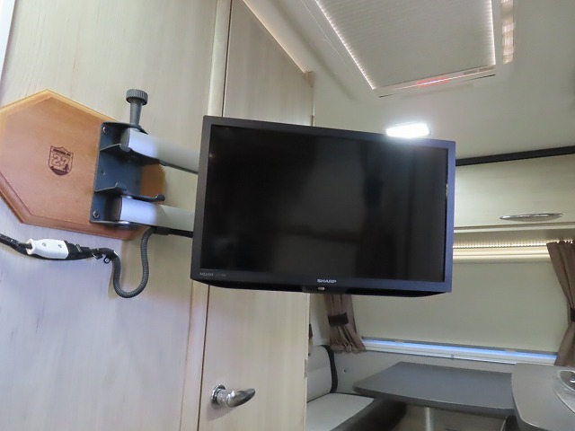 キャンピングカー トレーラー ﾄﾘｶﾞﾉ ｴﾒﾛｰﾄﾞ376Vｴﾃﾞｨｼｮﾝﾌﾟﾚﾐｱﾑ