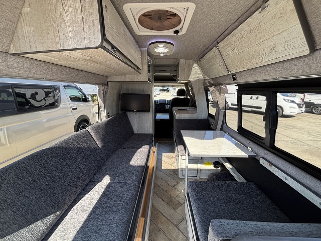 キャンピングカー バンコン ﾊｲｴｰｽ ﾘﾝｴｲ ﾊﾞｶﾝﾁｪｽﾀﾞｲﾈｯﾄ 4WD