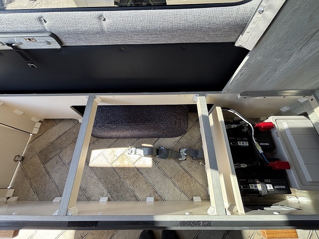 キャンピングカー バンコン ﾊｲｴｰｽ ﾘﾝｴｲ ﾊﾞｶﾝﾁｪｽﾀﾞｲﾈｯﾄ 4WD