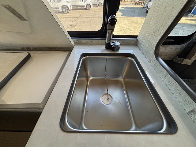 キャンピングカー バンコン ﾊｲｴｰｽ ﾘﾝｴｲ ﾊﾞｶﾝﾁｪｽﾀﾞｲﾈｯﾄ 4WD