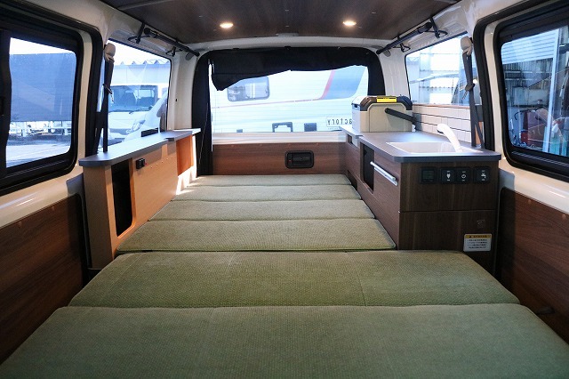 キャンピングカー バンコン ﾊｲｴｰｽ ﾄｲﾌｧｸﾄﾘｰ ｸﾞﾘｰﾝﾊﾞﾃﾞｨ 4WD