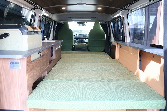 キャンピングカー バンコン ﾊｲｴｰｽ ﾄｲﾌｧｸﾄﾘｰ ｸﾞﾘｰﾝﾊﾞﾃﾞｨ 4WD