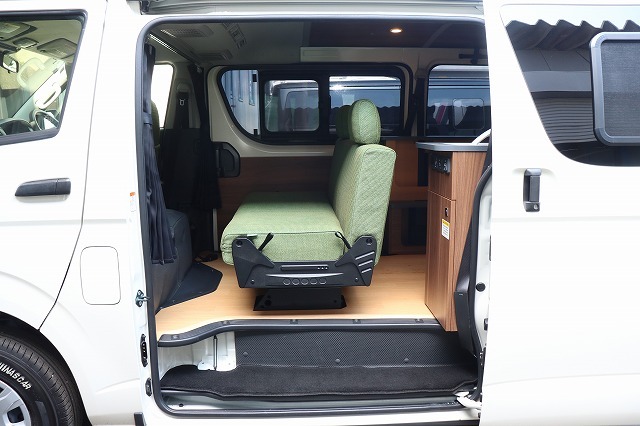 キャンピングカー バンコン ﾊｲｴｰｽ ﾄｲﾌｧｸﾄﾘｰ ｸﾞﾘｰﾝﾊﾞﾃﾞｨ 4WD