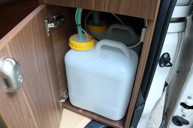 キャンピングカー バンコン ﾊｲｴｰｽ ﾄｲﾌｧｸﾄﾘｰ ｸﾞﾘｰﾝﾊﾞﾃﾞｨ 4WD