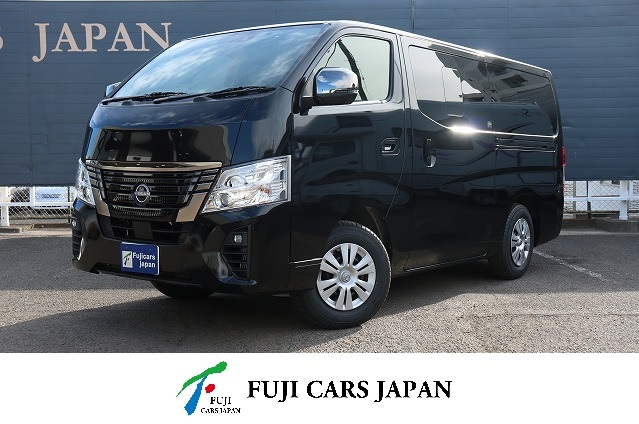 キャンピングカー バンコン キャラバン オーロラエクスクルーシブアーチザン　4WD