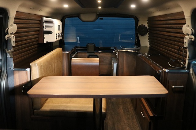 キャンピングカー バンコン ｷｬﾗﾊﾞﾝ ｵｰﾛﾗｴｸｽｸﾙｰｼﾌﾞｱｰﾁｻﾞﾝ　4WD