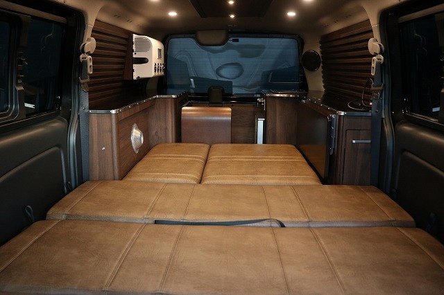 キャンピングカー バンコン ｷｬﾗﾊﾞﾝ ｵｰﾛﾗｴｸｽｸﾙｰｼﾌﾞｱｰﾁｻﾞﾝ　4WD