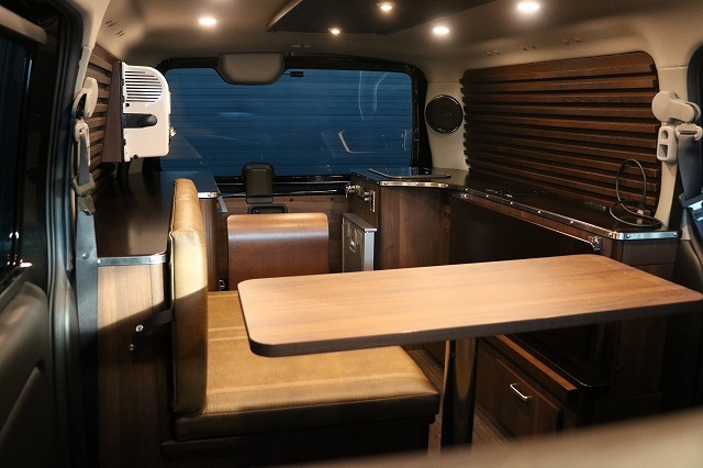 キャンピングカー バンコン ｷｬﾗﾊﾞﾝ ｵｰﾛﾗｴｸｽｸﾙｰｼﾌﾞｱｰﾁｻﾞﾝ　4WD