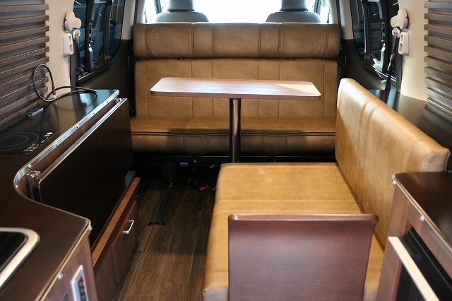 キャンピングカー バンコン ｷｬﾗﾊﾞﾝ ｵｰﾛﾗｴｸｽｸﾙｰｼﾌﾞｱｰﾁｻﾞﾝ　4WD