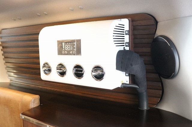 キャンピングカー バンコン ｷｬﾗﾊﾞﾝ ｵｰﾛﾗｴｸｽｸﾙｰｼﾌﾞｱｰﾁｻﾞﾝ　4WD