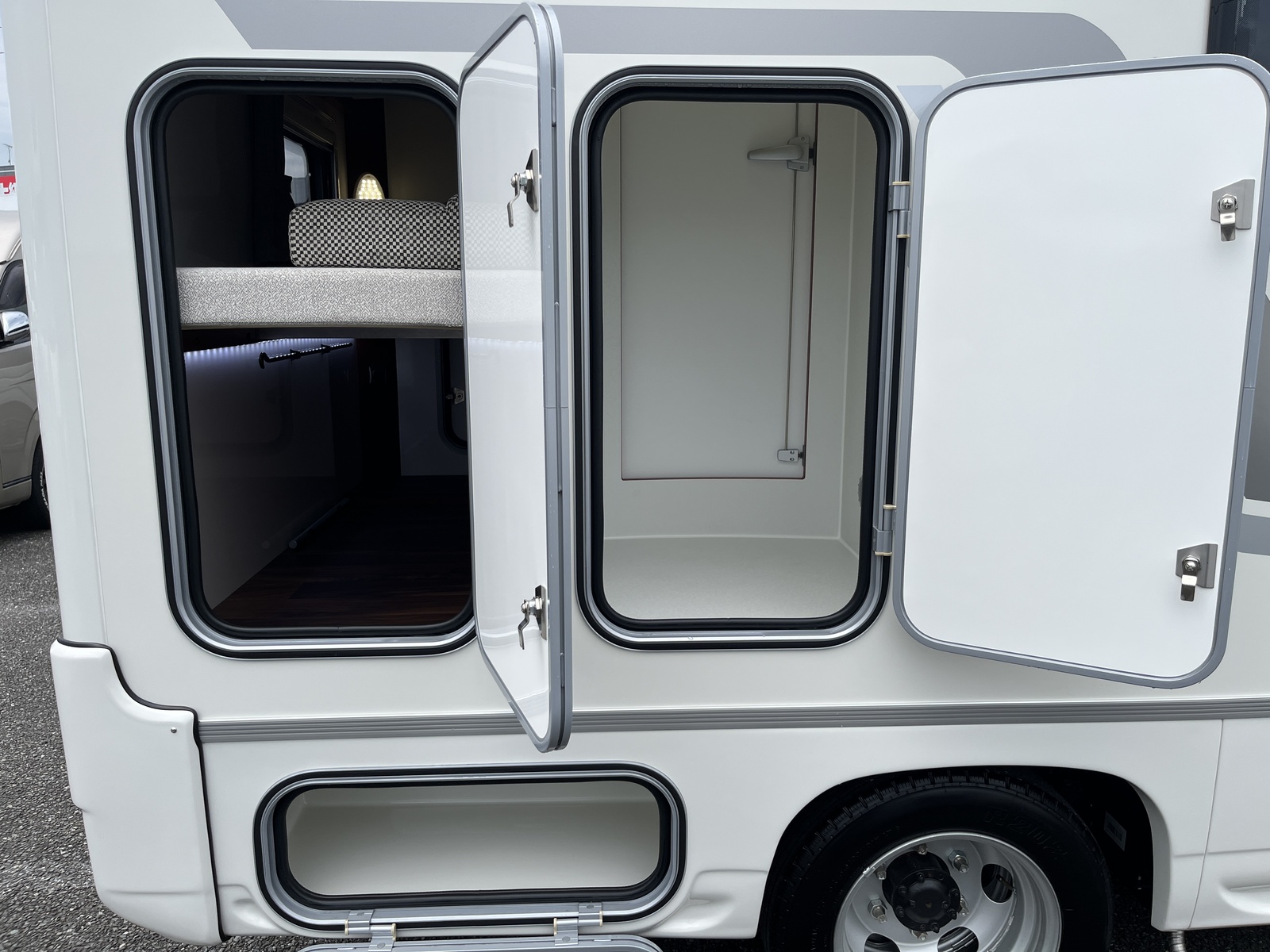 キャンピングカー キャブコン ｶﾑﾛｰﾄﾞﾌｼﾞｶｰｽﾞｼﾞｬﾊﾟﾝNovaﾀｲﾌﾟW新車