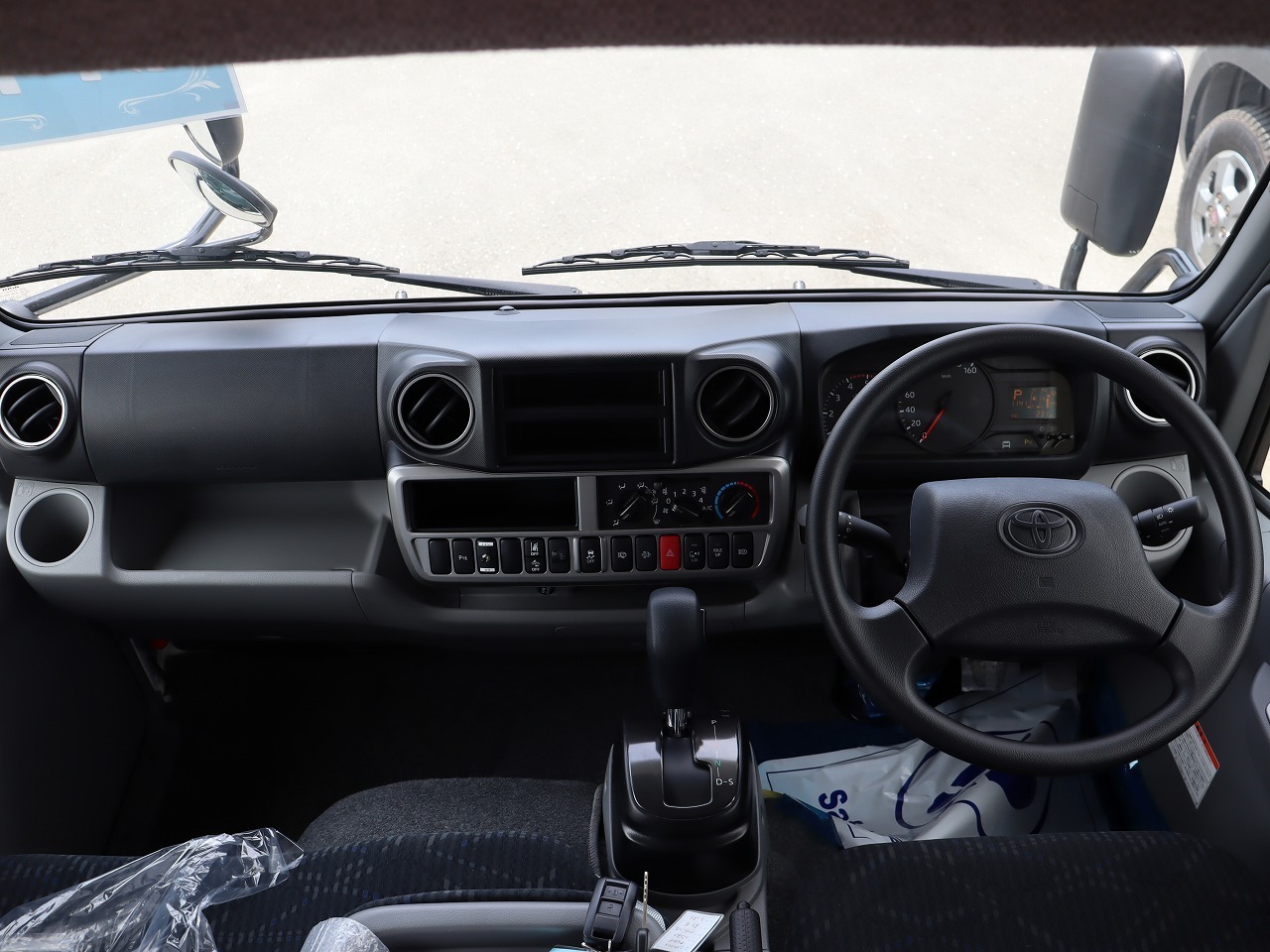 キャンピングカー キャブコン ﾌｼﾞｶｰｽﾞｼﾞｬﾊﾟﾝ NOVA ﾀｲﾌﾟR 新車