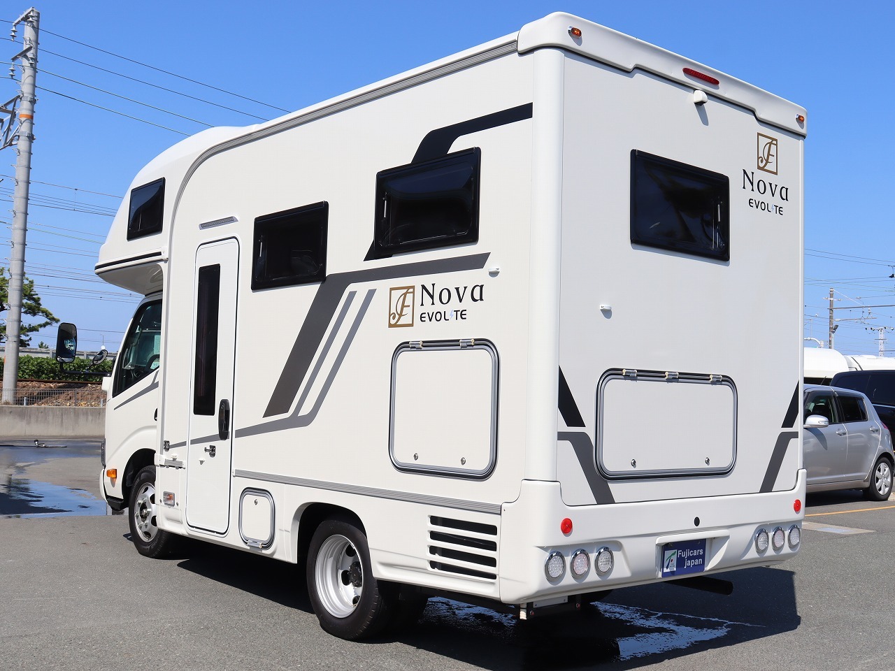 キャンピングカー キャブコン ﾌｼﾞｶｰｽﾞｼﾞｬﾊﾟﾝ NOVA ﾀｲﾌﾟR 新車