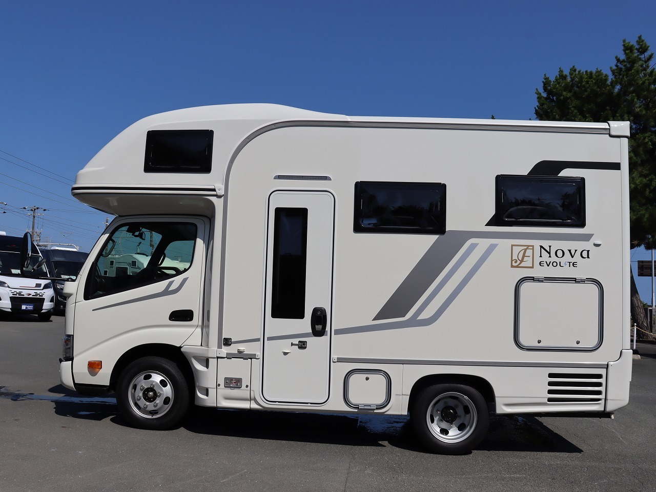 キャンピングカー キャブコン ﾌｼﾞｶｰｽﾞｼﾞｬﾊﾟﾝ NOVA ﾀｲﾌﾟR 新車