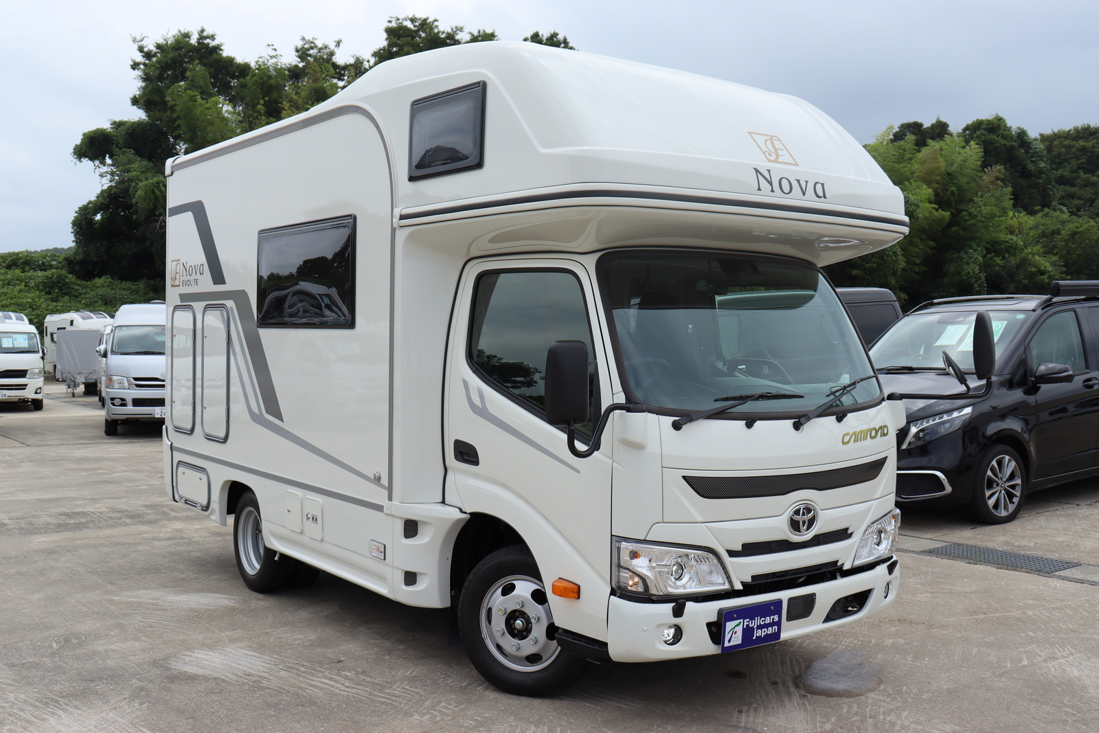 キャンピングカー キャブコン ｶﾑﾛｰﾄﾞﾌｼﾞｶｰｽﾞｼﾞｬﾊﾟﾝNovaW 4WD新車