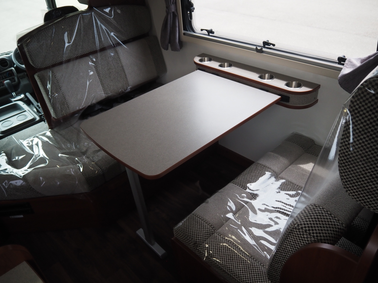 キャンピングカー キャブコン ｶﾑﾛｰﾄﾞﾌｼﾞｶｰｽﾞｼﾞｬﾊﾟﾝNovaW 4WD新車