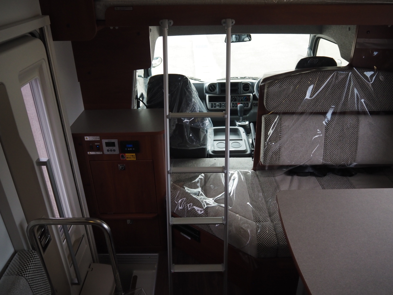 キャンピングカー キャブコン ｶﾑﾛｰﾄﾞﾌｼﾞｶｰｽﾞｼﾞｬﾊﾟﾝNovaW 4WD新車