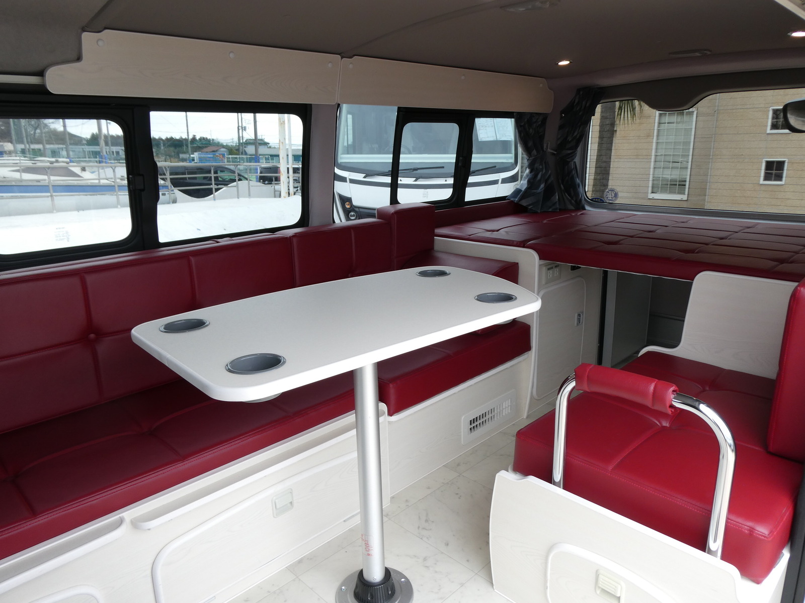 キャンピングカー バンコン RVﾋﾞｯｸﾌｯﾄ　ｽｳｨﾝｸﾞN4.7　冷蔵庫　ｲﾝﾊﾞｰﾀｰ