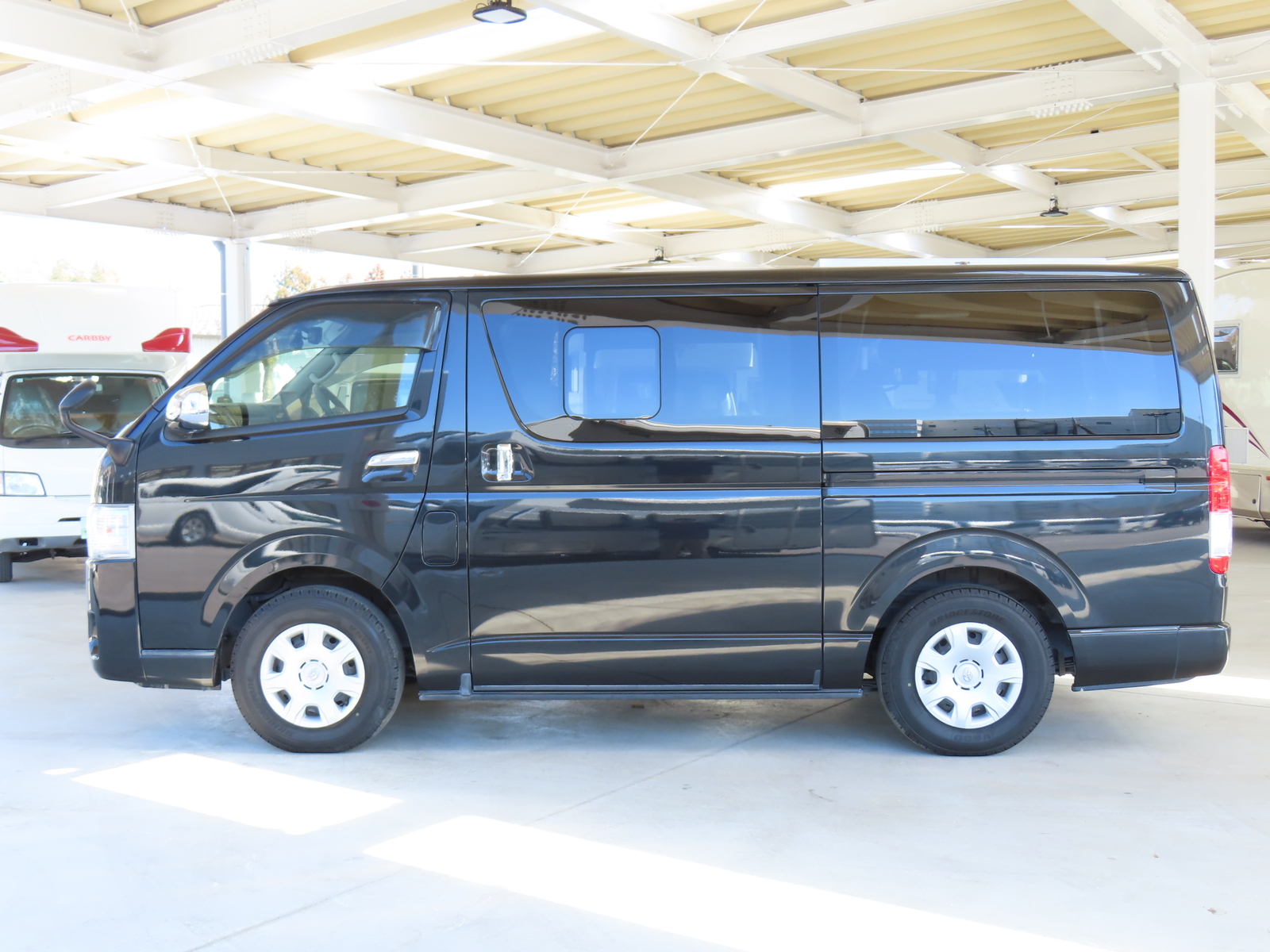 キャンピングカー バンコン ﾊｲｴｰｽ ﾘﾝｴｲ ﾊﾞｶﾝﾁｪｽMOMO　ﾃﾞｨｰｾﾞﾙ