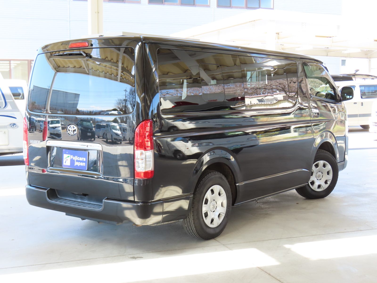 キャンピングカー バンコン ﾊｲｴｰｽ ﾘﾝｴｲ ﾊﾞｶﾝﾁｪｽMOMO　ﾃﾞｨｰｾﾞﾙ