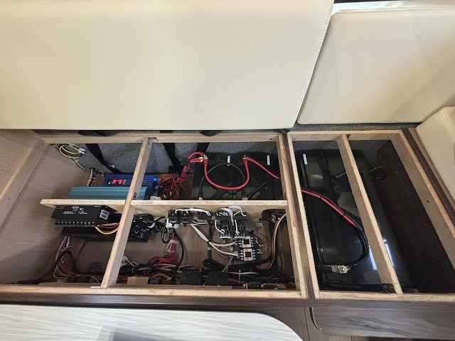 キャンピングカー キャブコン ｶﾑﾛｰﾄﾞ ﾊﾞﾝﾃｯｸ ｺﾙﾄﾞﾘｰﾌﾞｽ 4WD