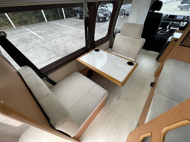 キャンピングカー バンコン ﾊｲｴｰｽ OMC 銀河 家庭用ｴｱｺﾝ ﾘﾁｳﾑ