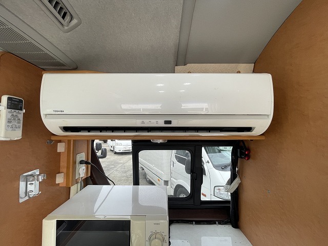 キャンピングカー バンコン ﾊｲｴｰｽ OMC 銀河 家庭用ｴｱｺﾝ ﾘﾁｳﾑ