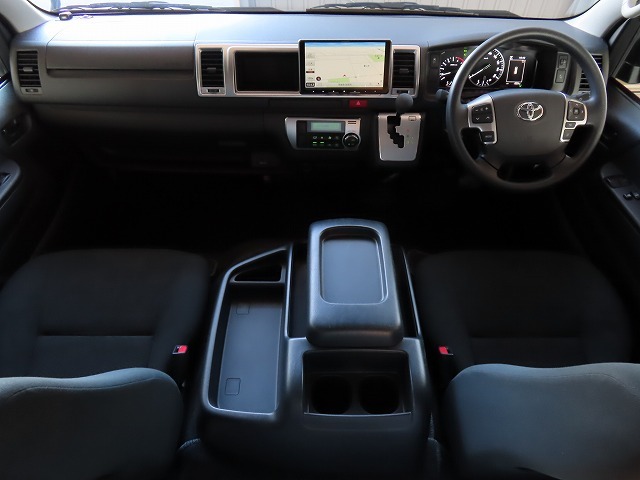 キャンピングカー バンコン ﾊｲｴｰｽ ﾅｯﾂRV ﾗﾃﾞｨｯｼｭ 4WD