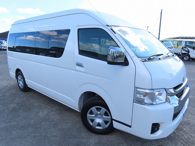 キャンピングカー バンコン ﾊｲｴｰｽ ﾅｯﾂRV ﾗﾃﾞｨｯｼｭ 4WD