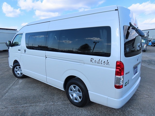 キャンピングカー バンコン ﾊｲｴｰｽ ﾅｯﾂRV ﾗﾃﾞｨｯｼｭ 4WD