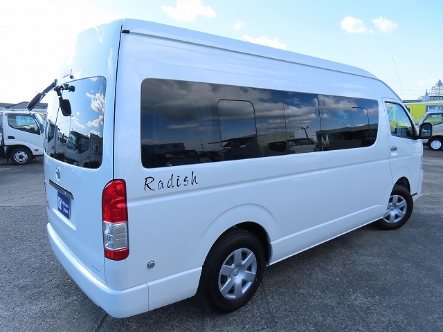 キャンピングカー バンコン ﾊｲｴｰｽ ﾅｯﾂRV ﾗﾃﾞｨｯｼｭ 4WD