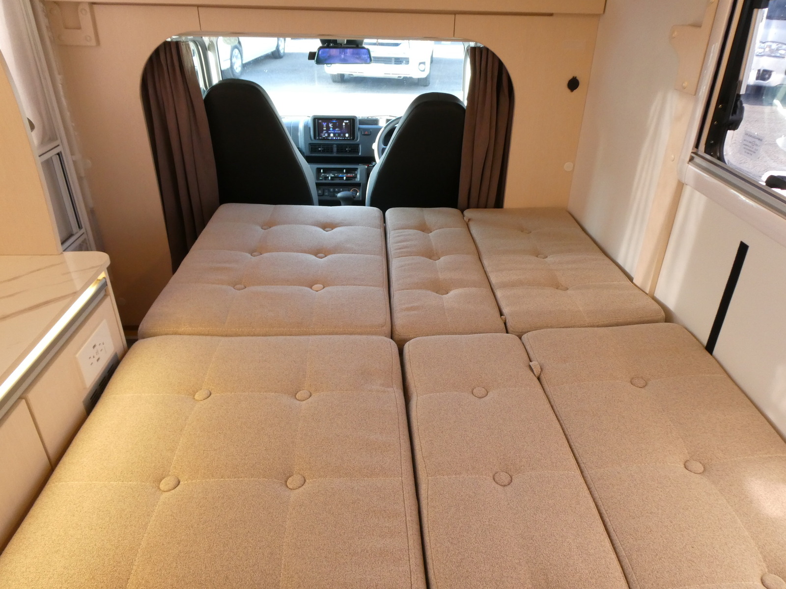 キャンピングカー 軽キャンパー JPｽﾀｰ　ﾊｯﾋﾟｰ1+　4WD　DCｸｰﾗｰ　ﾘﾁｳﾑ