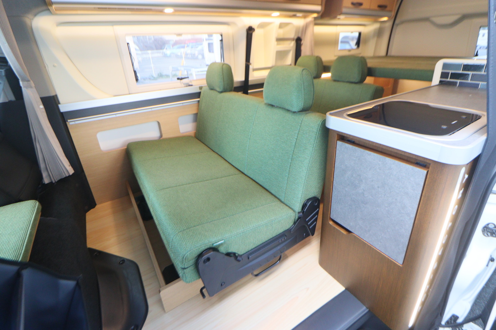 キャンピングカー バンコン ﾊｲｴｰｽ ﾄｲﾌｧｸﾄﾘｰ ﾊﾞｰﾃﾞﾝｸﾞﾗﾝﾃﾞｶｰｻ