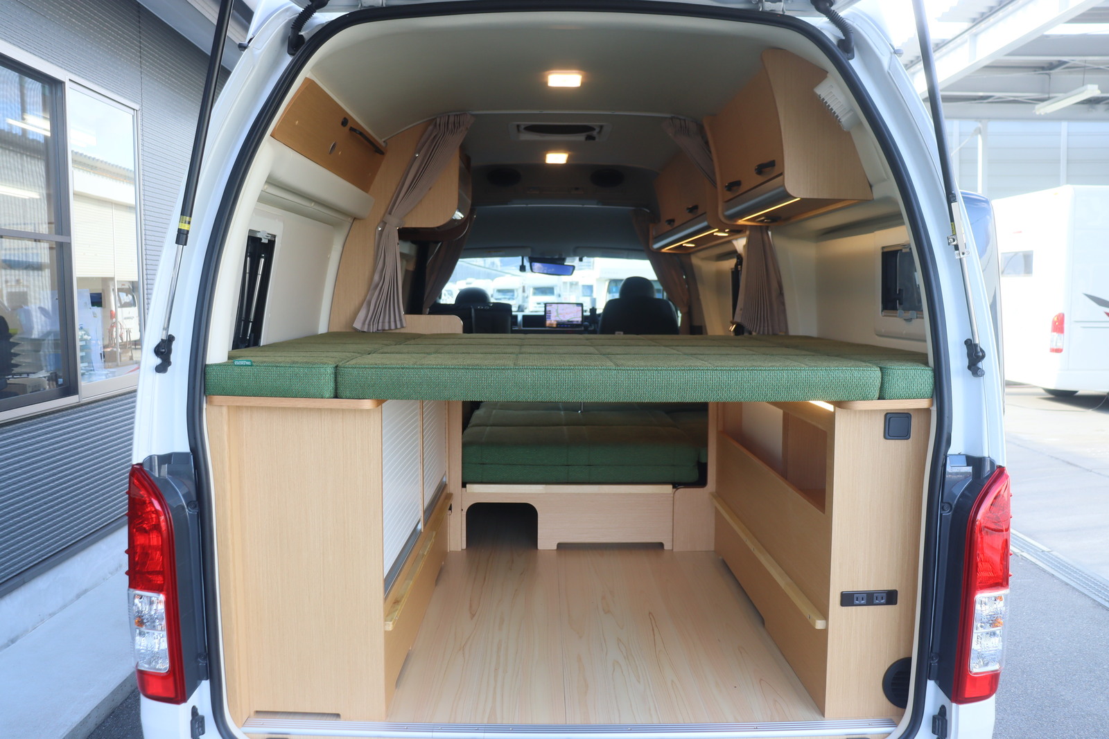 キャンピングカー バンコン ﾊｲｴｰｽ ﾄｲﾌｧｸﾄﾘｰ ﾊﾞｰﾃﾞﾝｸﾞﾗﾝﾃﾞｶｰｻ