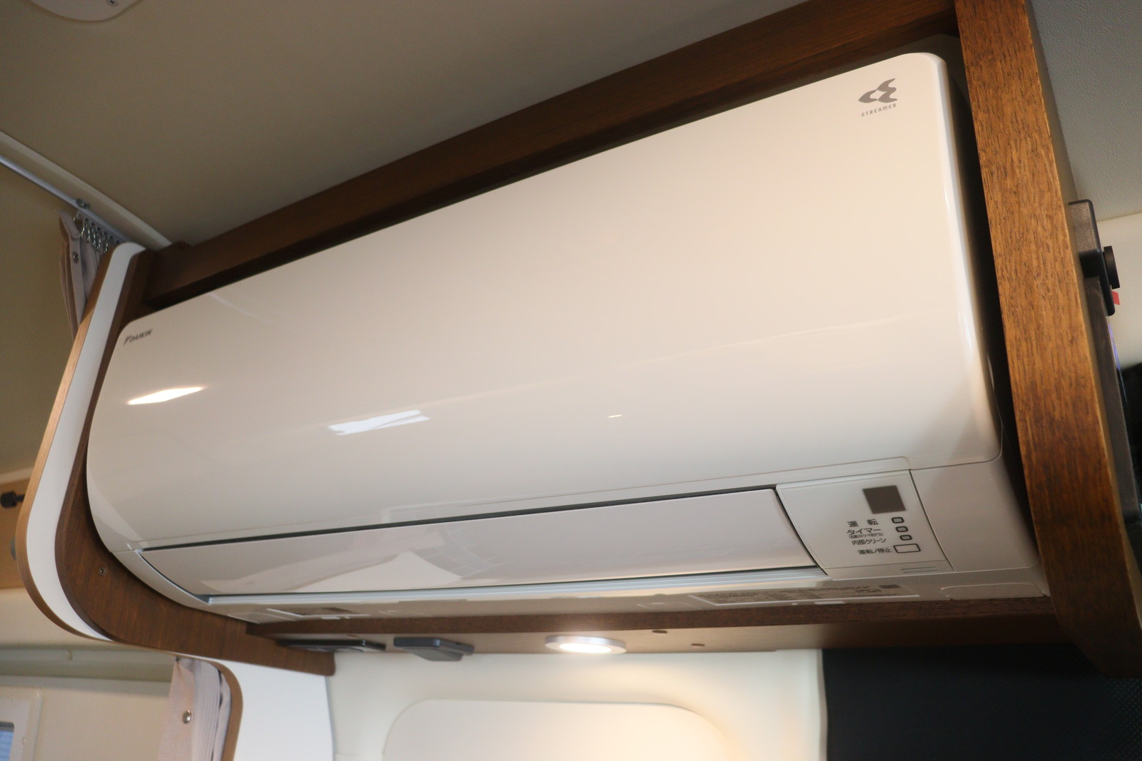 キャンピングカー バンコン ﾊｲｴｰｽ ﾄｲﾌｧｸﾄﾘｰ ﾊﾞｰﾃﾞﾝｸﾞﾗﾝﾃﾞｶｰｻ