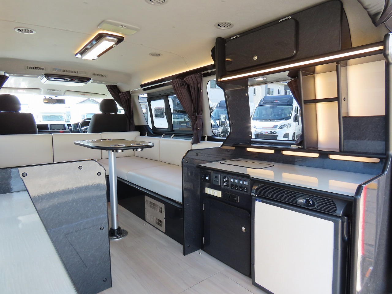 キャンピングカー バンコン ﾊｲｴｰｽ FOCS DS-Lｽﾀｲﾙ