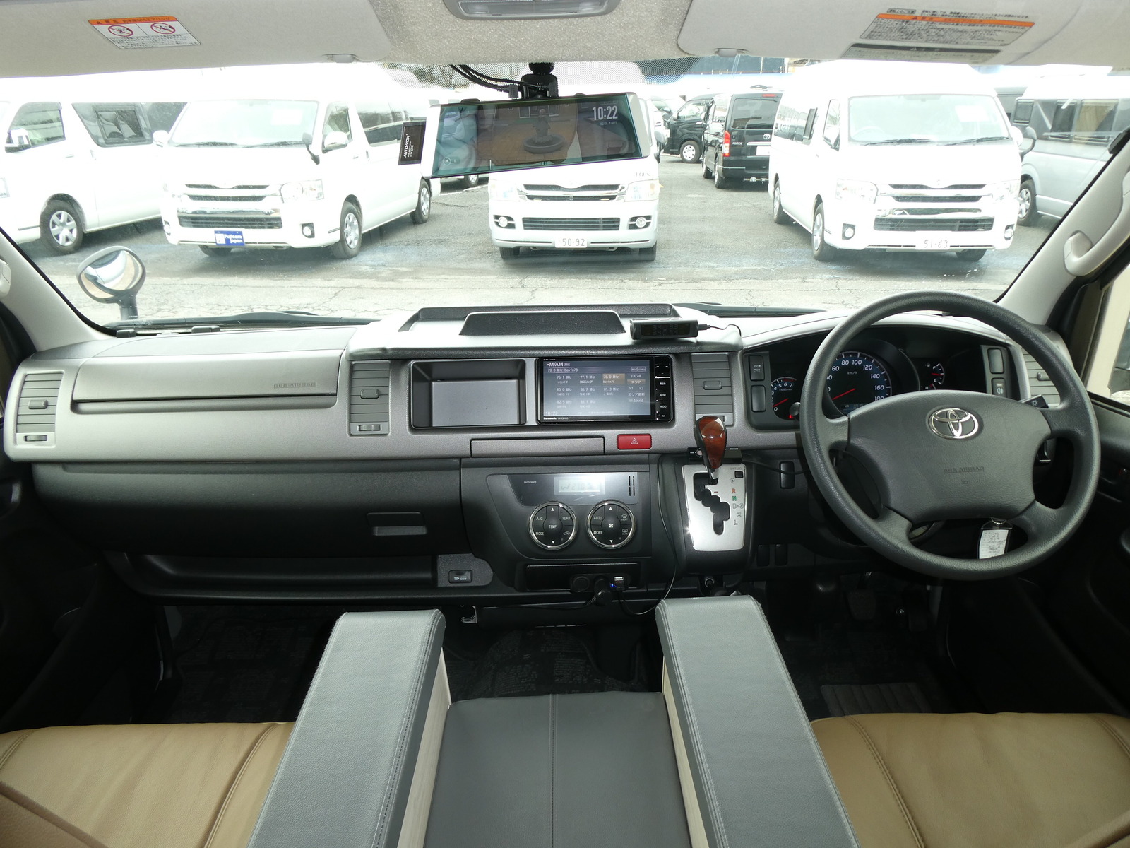 キャンピングカー キャブコン ﾌｧﾝﾙｰﾁｪ　ﾊﾟﾀｺﾞﾆｱｽﾀｰﾘﾝｸﾞ　4WD　家AC　FF