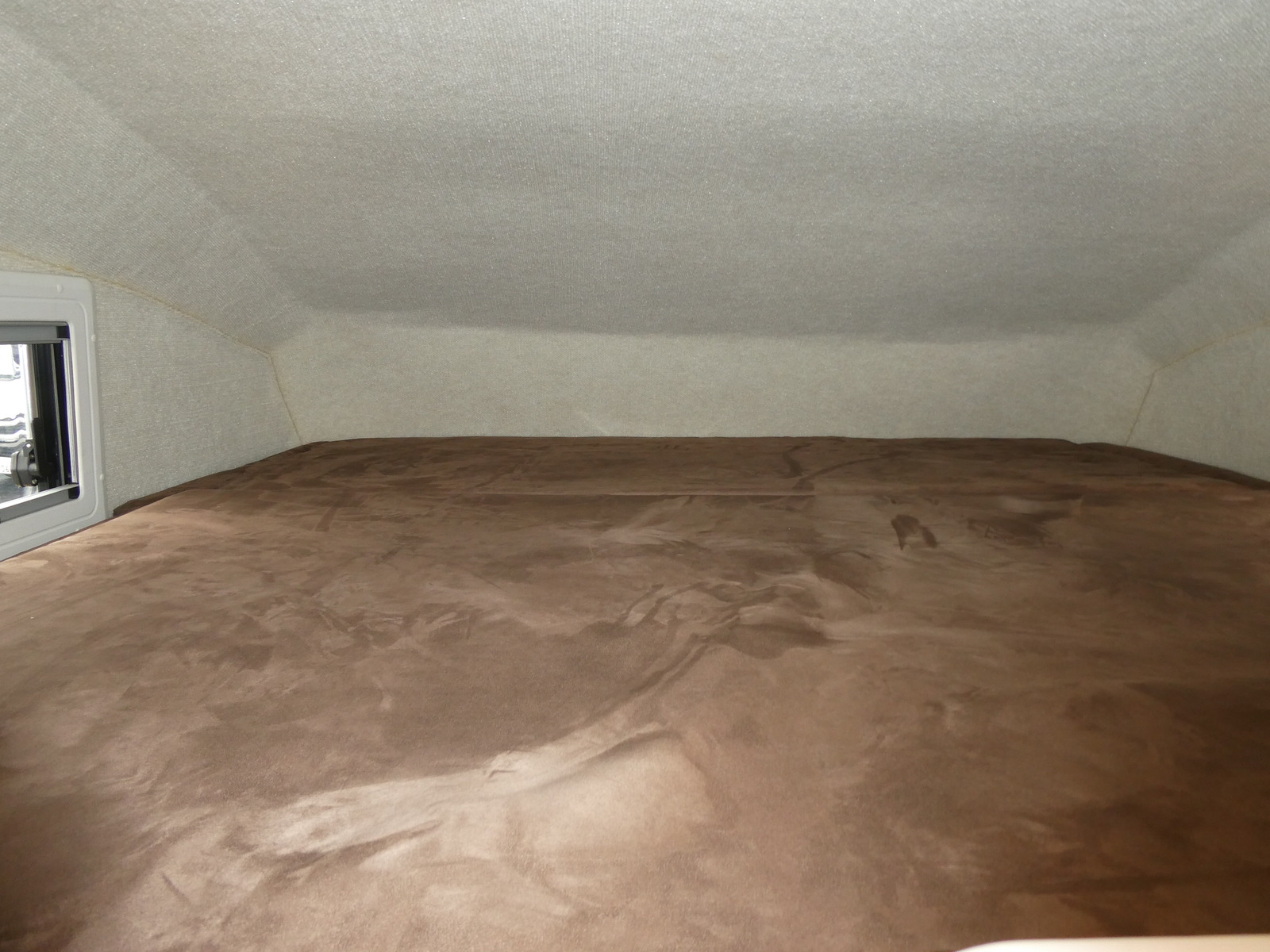 キャンピングカー キャブコン ﾌｧﾝﾙｰﾁｪ　ﾊﾟﾀｺﾞﾆｱｽﾀｰﾘﾝｸﾞ　4WD　家AC　FF