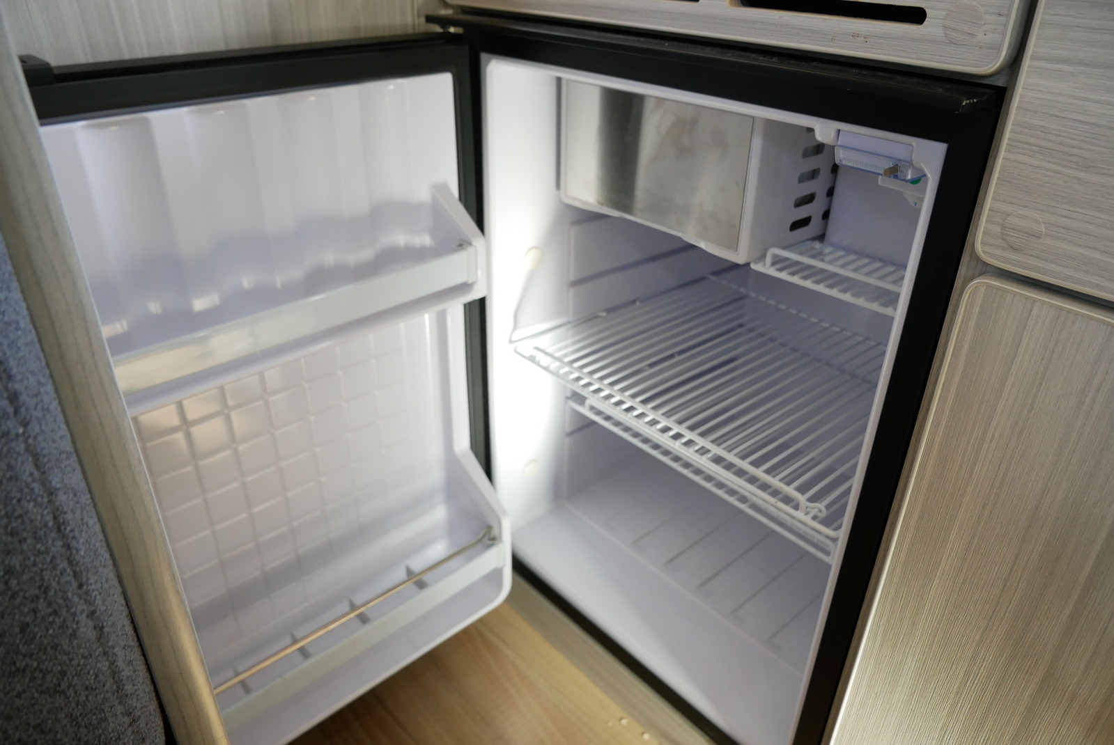 キャンピングカー キャブコン ｶﾑﾛｰﾄﾞ ﾀﾞｲﾚｸﾄｶｰｽﾞ ﾘｰｻ